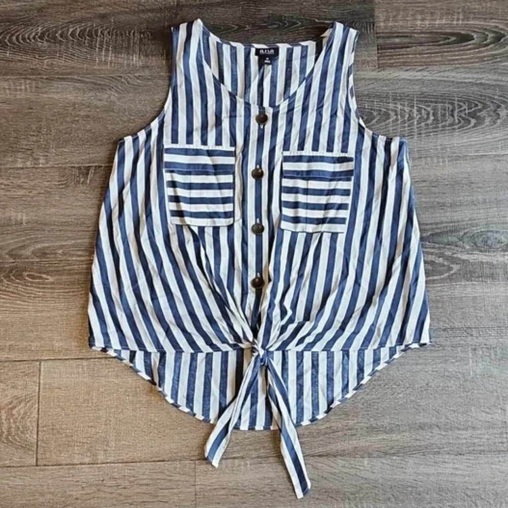 🍁 A.n.a striped, tie front Tank 🍁